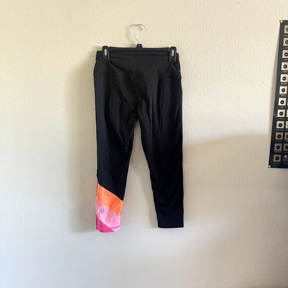 VICTORIA'S SECRET KNOCK OUT KNOCKOUT ATHLETIC WORK OUT LEGGINGS PANTS - Picture 2 of 4